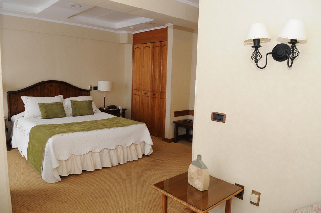 Hotel Finis Terrae Punta Arenas Exterior photo